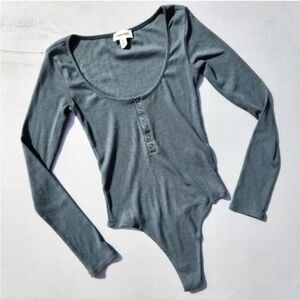 🌿 NWOT Open Edit Women’s Green Henley Organic Cotton Bodysuit — Size M